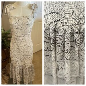 Lena Gray Shoulder smocked Tie strap ruffle Midi Dress Size M 47665